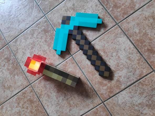Minecraft redstone torch rare - 1