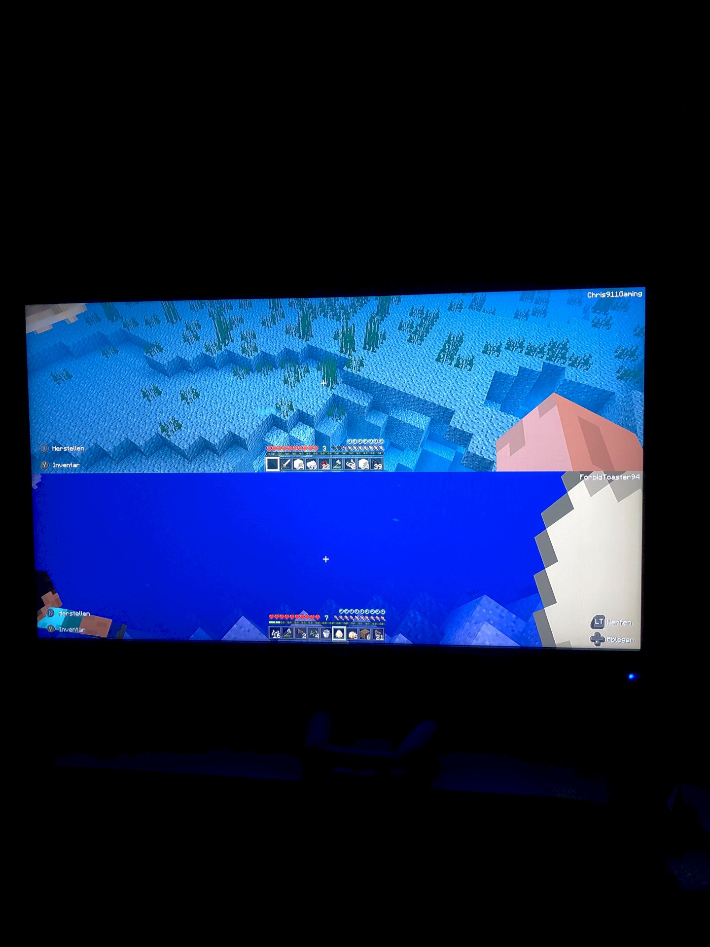 Minecraft Splittscreen, under water Brightness Different